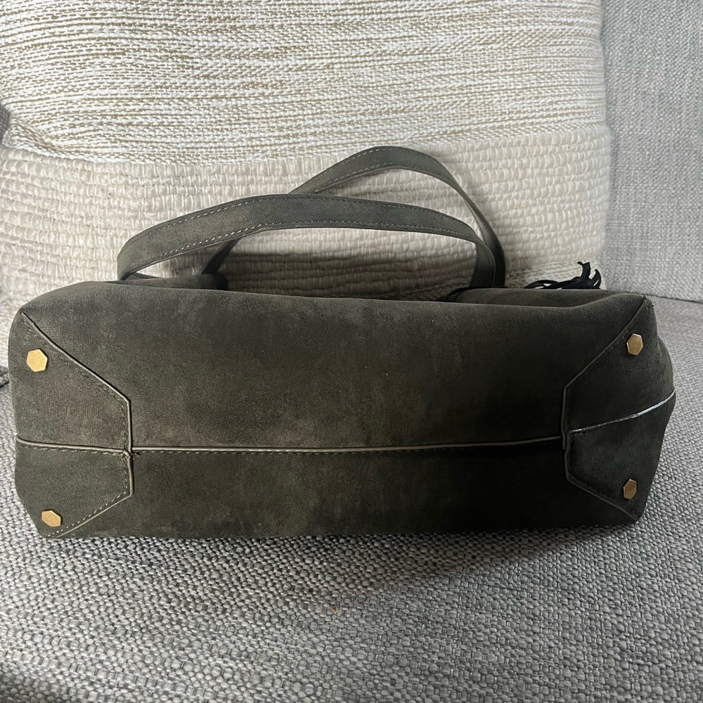 House of Harlow green suede purse. - Picture 3 of 5